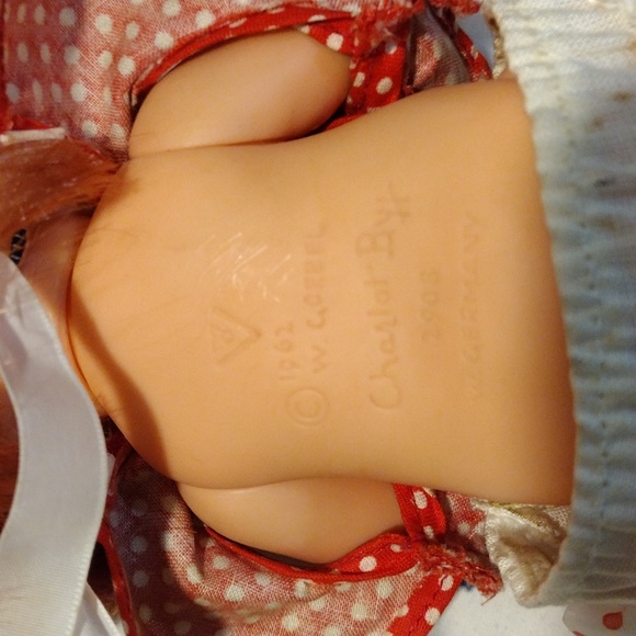 Vintage W Goebel Doll - Picture 3 of 4